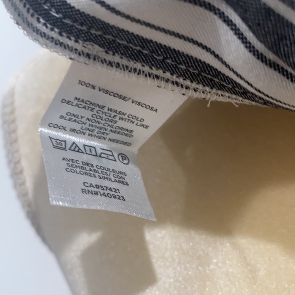 LOFT Striped Ruffle Split Neck Shell XL - Picture 10 of 11